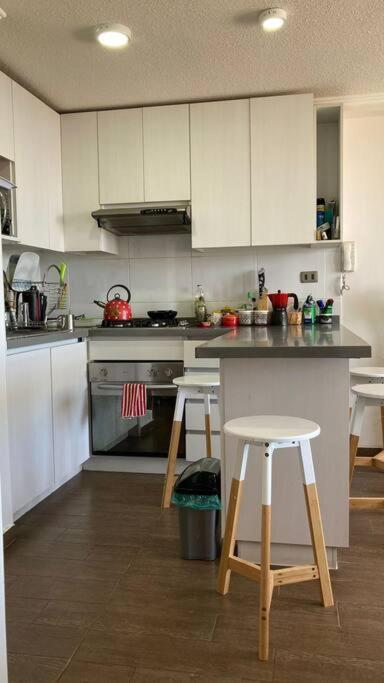 Apartamento Con Piscina Y Vista A Toda La Bahia =) * Valparaíso